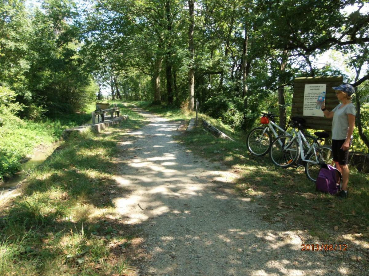 Camping Le Moulin Du Roy Revel (Haute-Garonne) Exterior foto